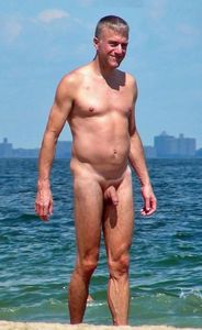 dad+naked+on+beach+smooth+chest