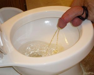 PIG T-Pissin in Toilet!