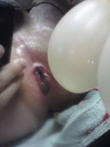 I usually don't yank out my butt plug when its inflated but this time i did and looking at this pic i wish i could go down on my own pussy :P