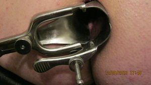 Master F. beginning to stretch my hole