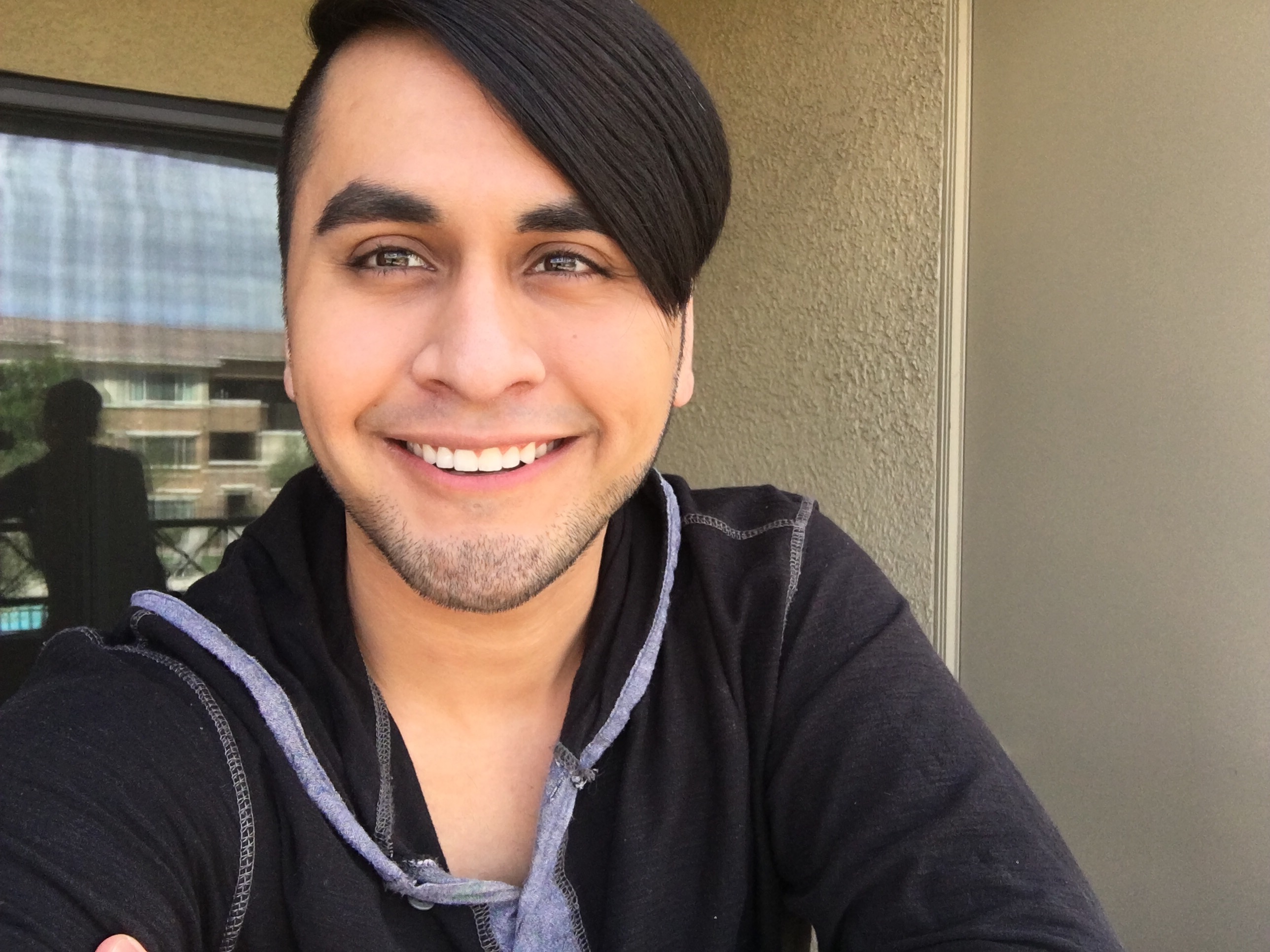 Hosting all hung raw tops! Convert & POZ me up!