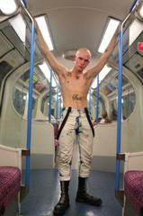 Scott off to Vauxhall Tavern