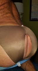 brownbikiniopenslut.jpeg