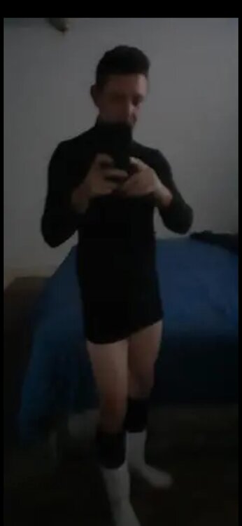 Screenshot_20200808-092557_Grindr.jpg