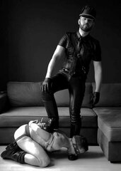 Leather19.jpg