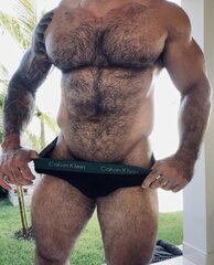 who likes'm hairy?   :->