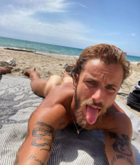 soooooooo much to lick ..