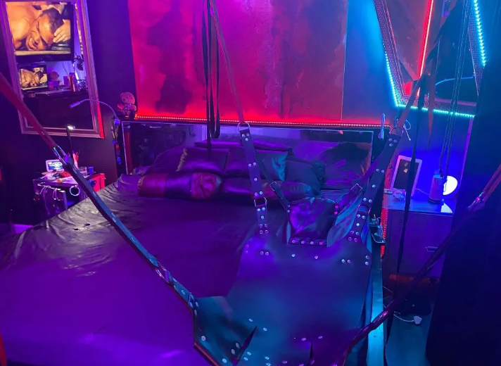 Playroom1.png.a26e4aabfe4e5128e7c98aad85ab601e.png