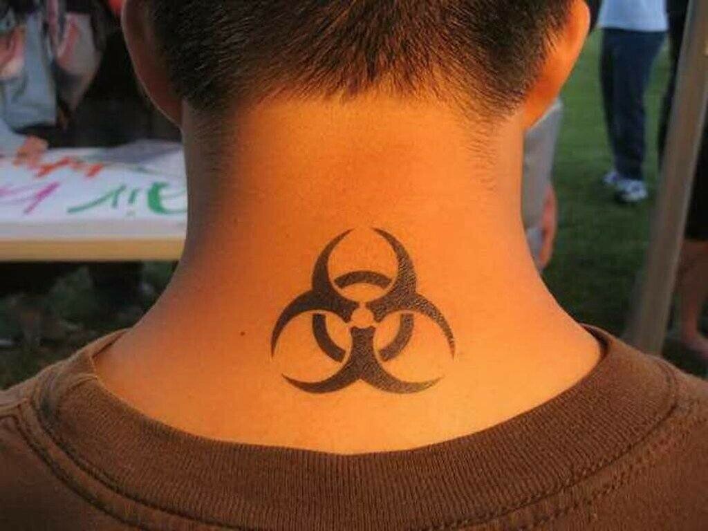 More hidden poz tattoos of Tops