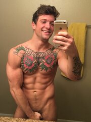 Sebastian-Kross-Gay-Porn-Star-Naked-Selfie-2.jpg