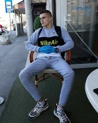 f0a5a9eecb8a78cb6128e02a67f56539.jpg