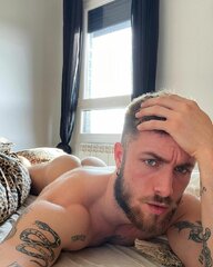 tumblr_52bc6024b665db5bf53bd3dce58231e0_4448669d_1280.jpg