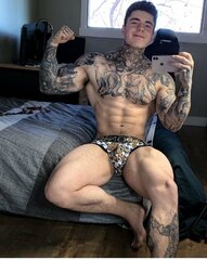 tumblr_cc5bbebf2bc54b1b3bc1ccd14d4a45f3_28345007_640.jpg