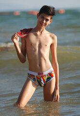 Twinks are so HOT!.jpg