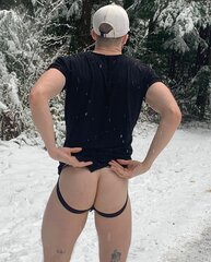 those buns need to be warmed up!