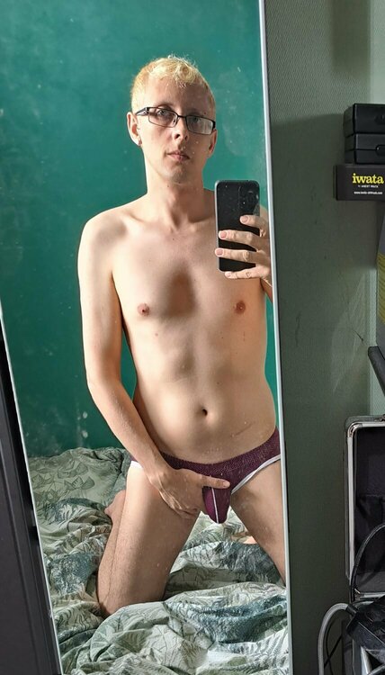 Me 07 05 2022 small.jpg