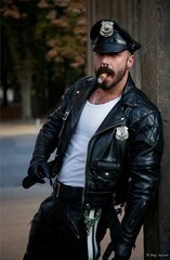 LeatherGuyz00017.jpg