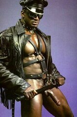 LeatherGuyz0113.jpg