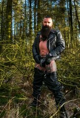 LeatherGuyz0119.jpg