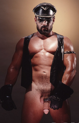 Colt Man.png