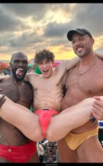RL34 - Piggy in the Middle.jpg
