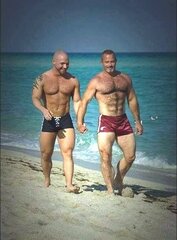 RL91 - Romantic Beach Stroll.jpg