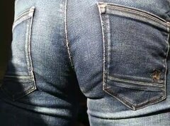 Jeans ass