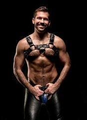 LeatherGuyz200.jpg