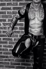 LeatherGuyz217.jpg
