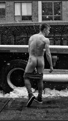 i'm gonna warm him up SOOOOO good when he comes inside .. and cums ..