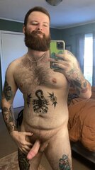 hot bearded man scorp belly.jpeg